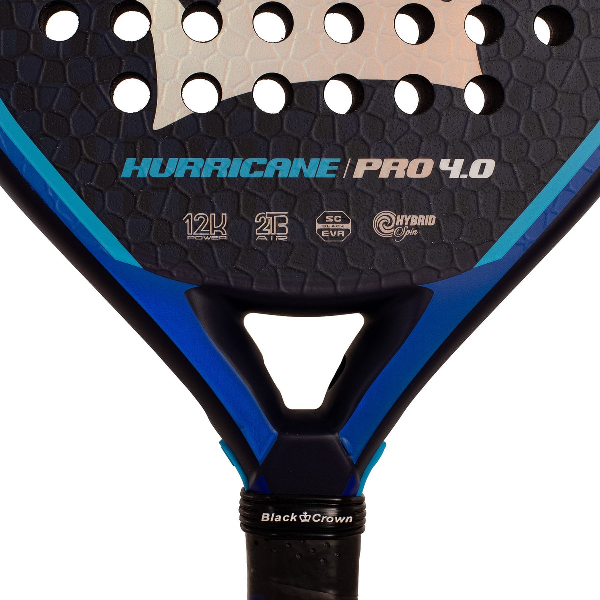 Coeur de la Black Crown Hurricane Pro 4.0 et ses orifices latéraux, technologies 12K Power, 2TB AIR, SC Black EVA et Hybrid Spin